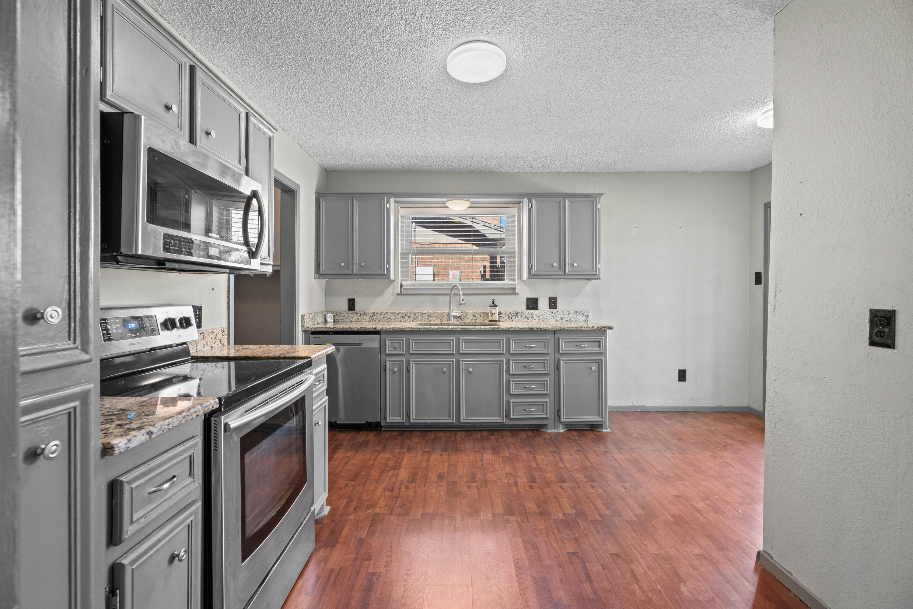 7007 Utica Place Lubbock, TX 79424 - Photo 6 of 23 DRG00492