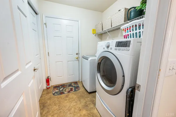 $389,900 | 1099 Jefferson Way, Forest, VA 24551