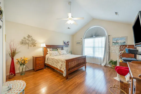 $389,900 | 1099 Jefferson Way, Forest, VA 24551
