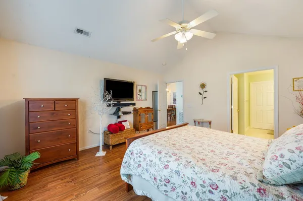 $389,900 | 1099 Jefferson Way, Forest, VA 24551