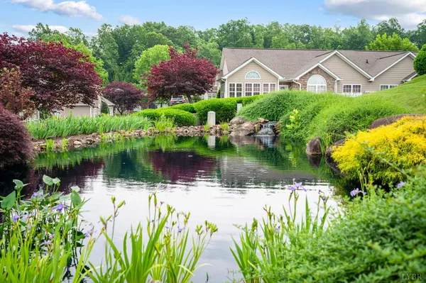 $389,900 | 1099 Jefferson Way, Forest, VA 24551