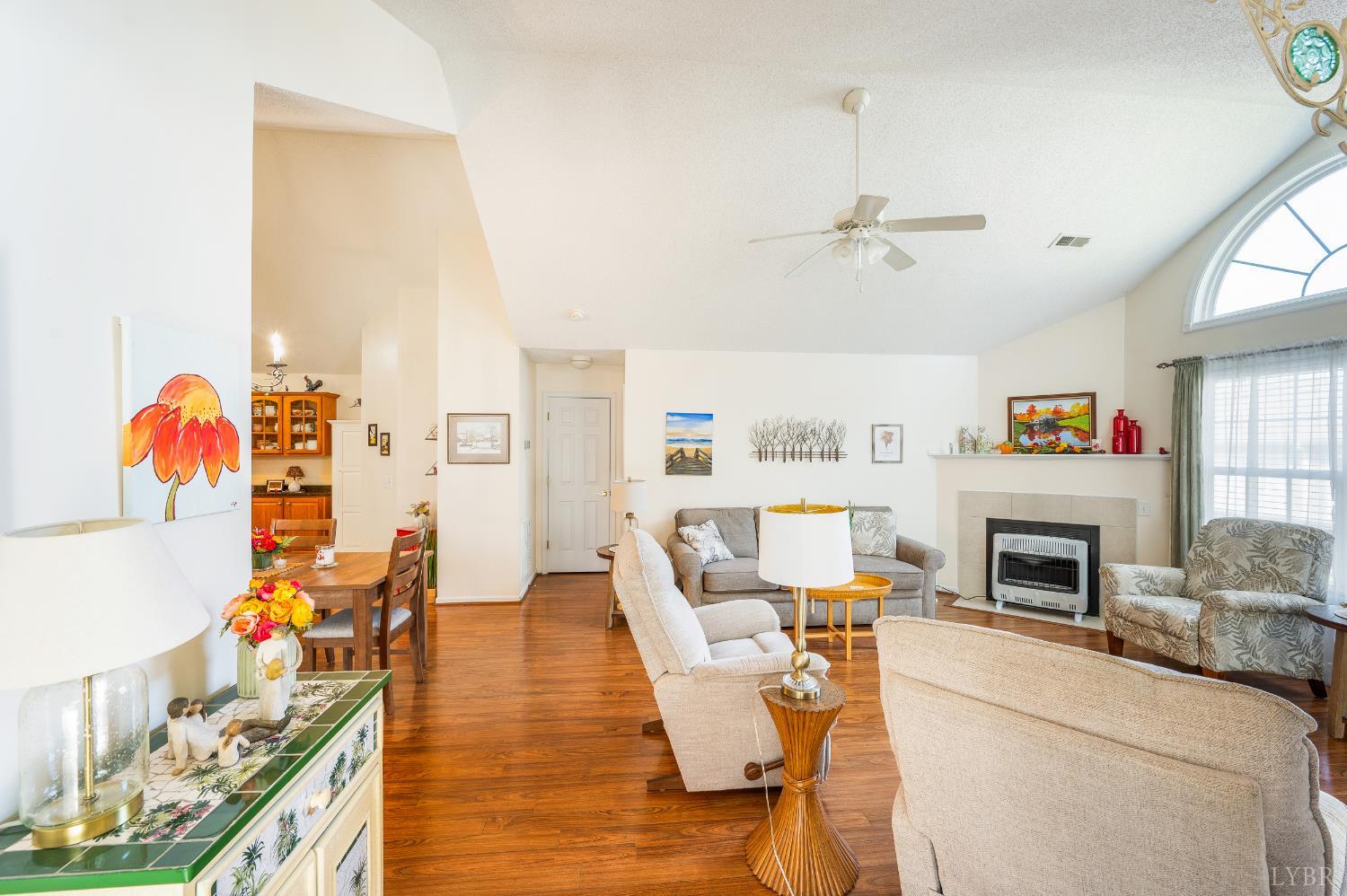 1099 Jefferson Way Forest, VA 24551 - Photo 4 of 45