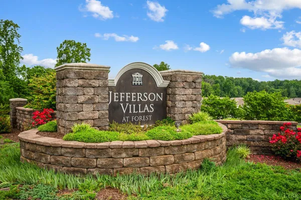$389,900 | 1099 Jefferson Way, Forest, VA 24551