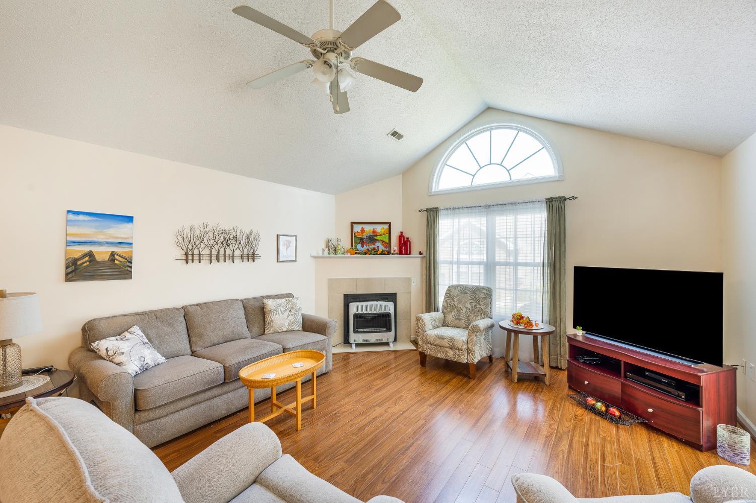 1099 Jefferson Way Forest, VA 24551 - Photo 5 of 45