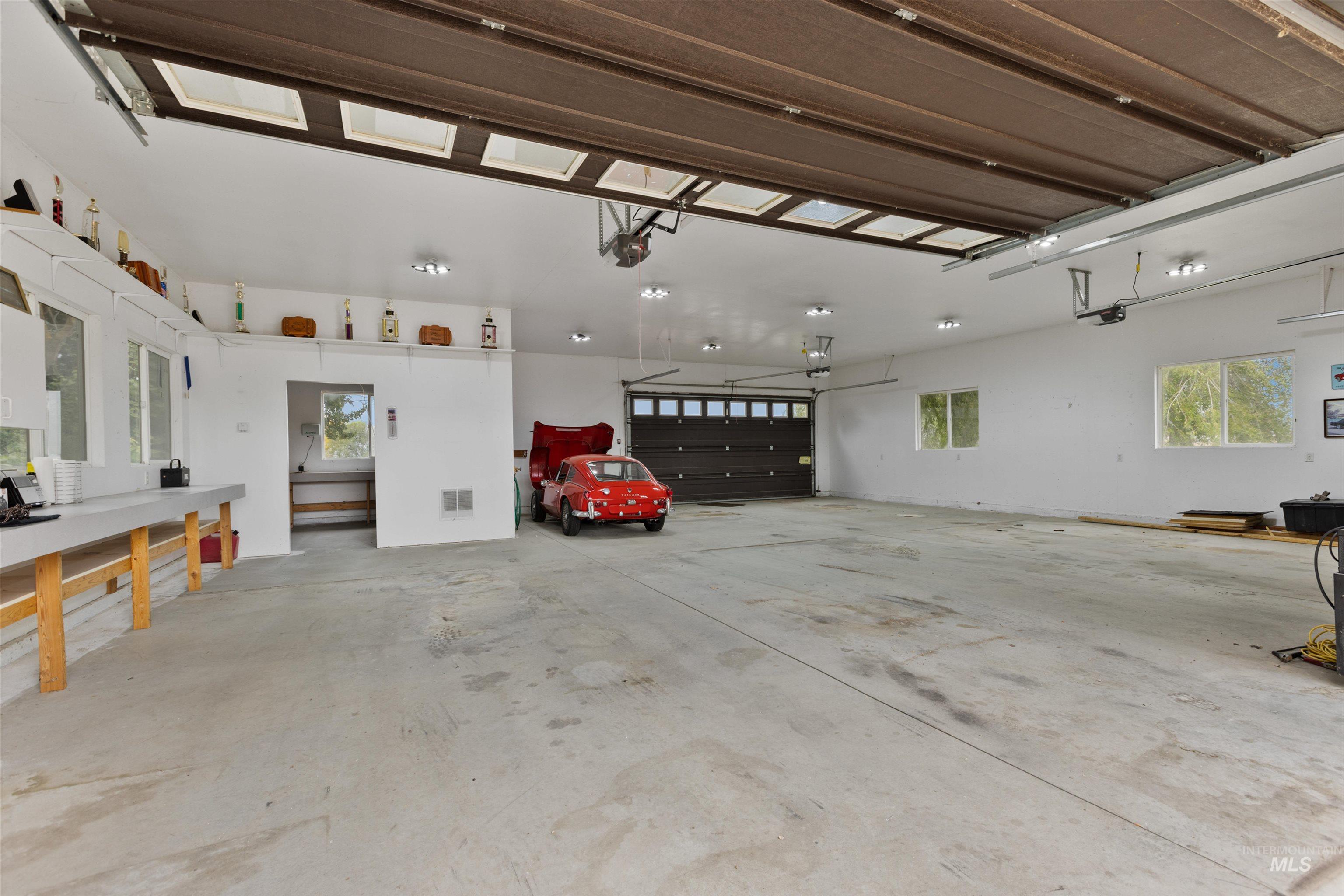 9948 Ash Lane Payette, ID 83661 - Photo 30 of 34 View of garage