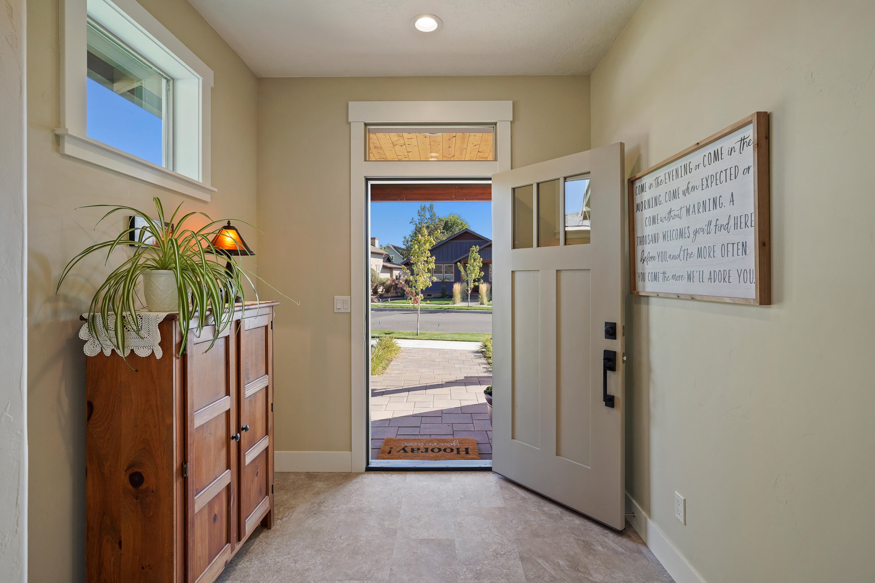 801 Northwest Rimrock Drive Redmond, OR 97756 - Photo 4 of 40 801 NW Rimrock Dr - 7