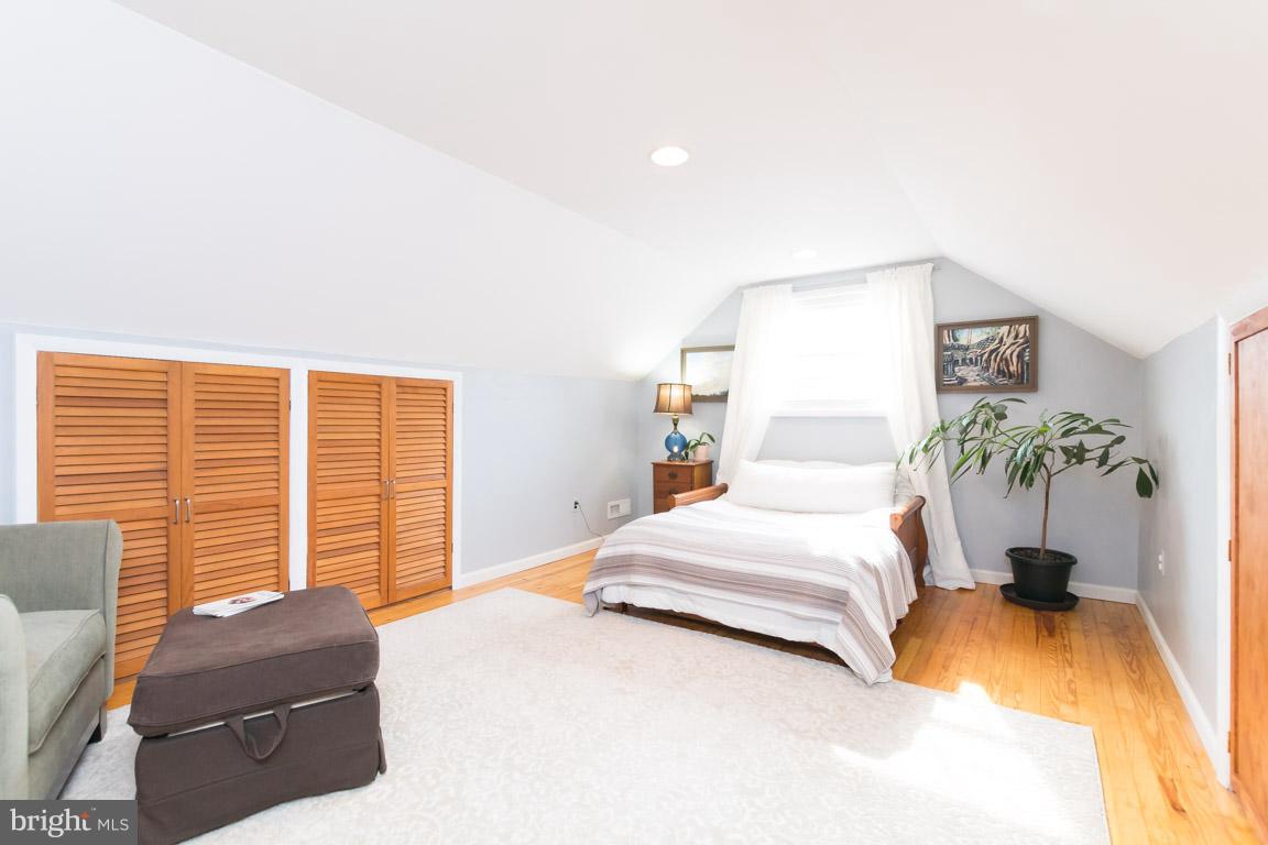 22 Hathaway Road Lutherville-Timonium, MD 21093 - Photo 20 of 30 Second floor bedroom 3