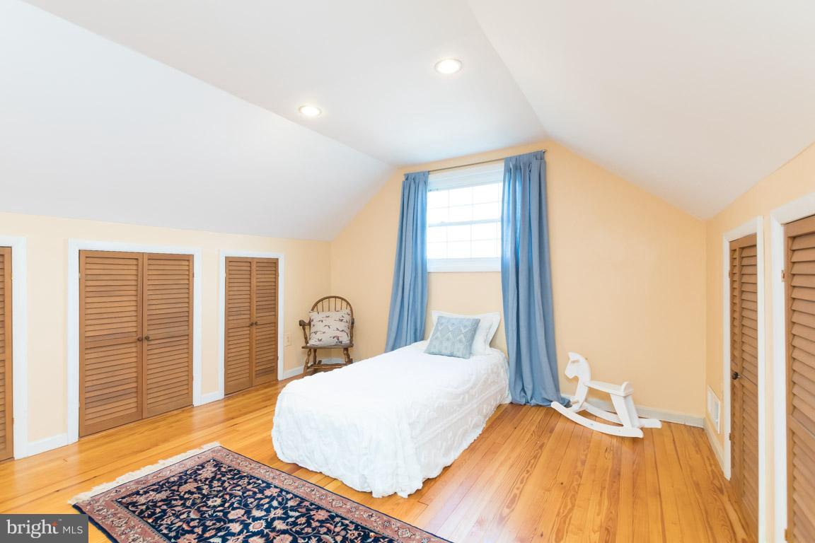 22 Hathaway Road Lutherville-Timonium, MD 21093 - Photo 21 of 30 Second floor bedroom 4