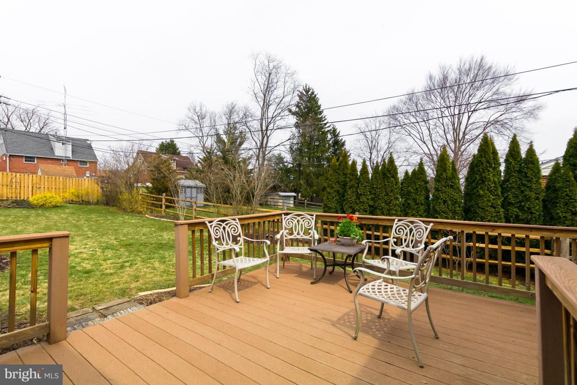 22 Hathaway Road Lutherville-Timonium, MD 21093 - Photo 8 of 30 Entertain on the deck just off the family room!