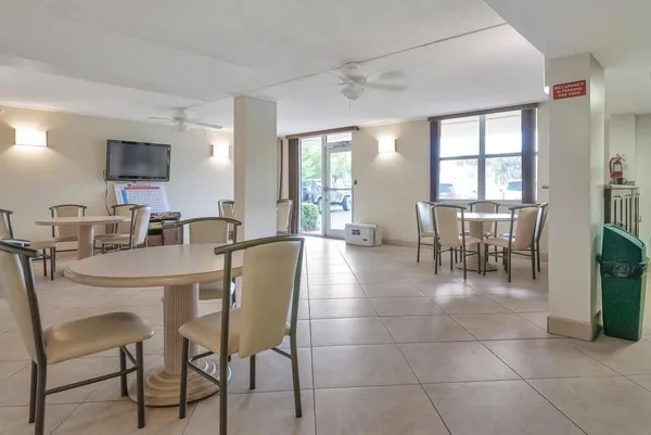 $299,900 | 1009 North Ocean Boulevard, Unit 411, Pompano Beach, FL 33062