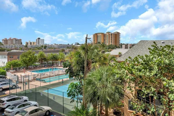 $299,900 | 1009 North Ocean Boulevard, Unit 411, Pompano Beach, FL 33062
