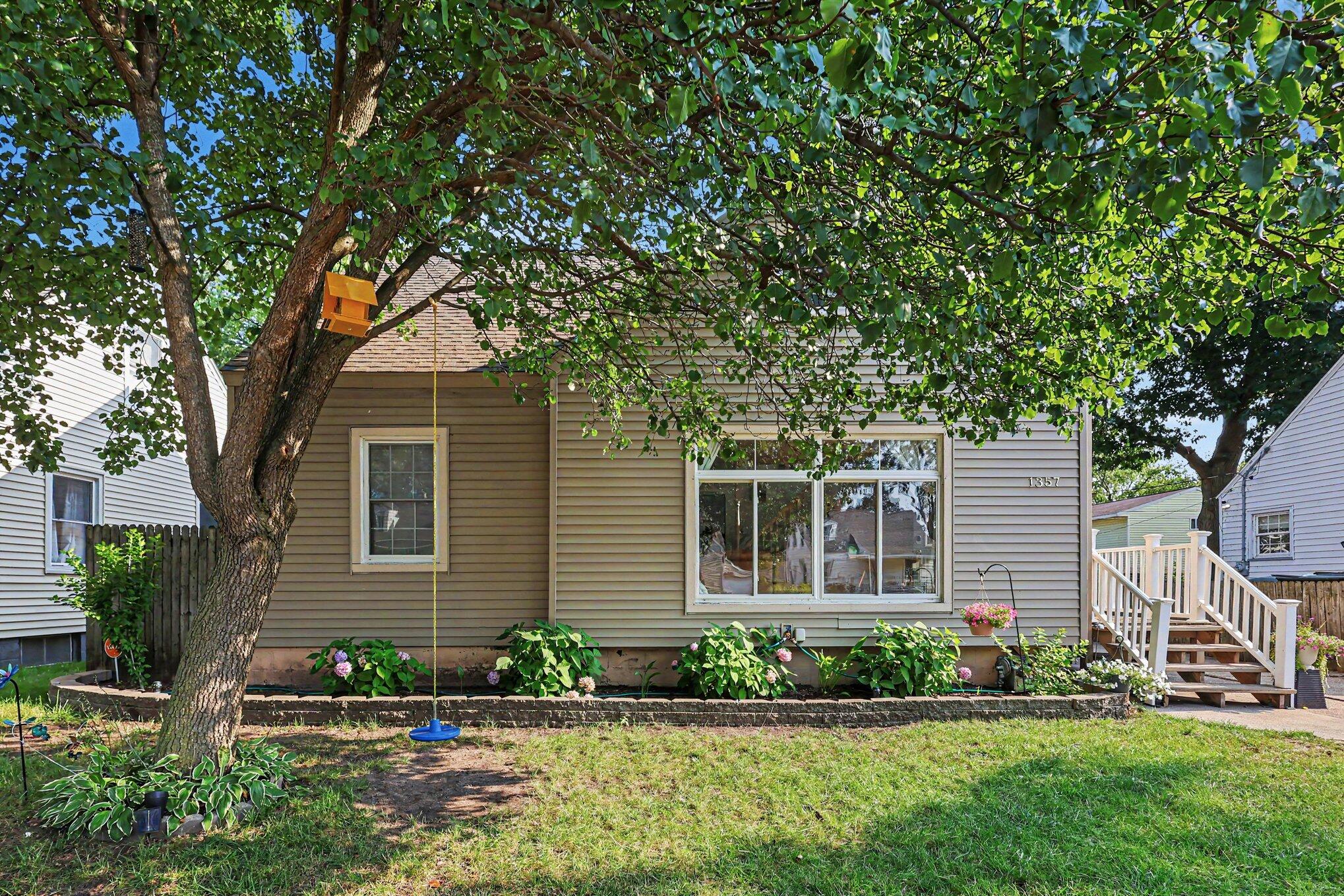 1357 Cornell Road Muskegon, MI 49441 - Photo 1 of 27 002_file_1045