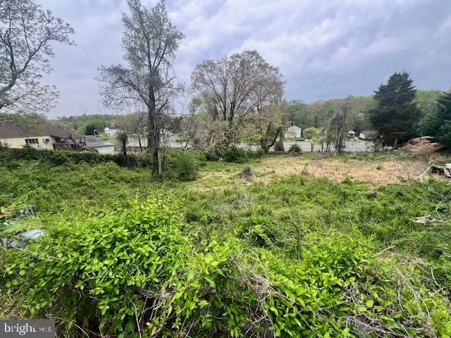 $145,000 | 18502 Triangle Street, Triangle, VA 22172