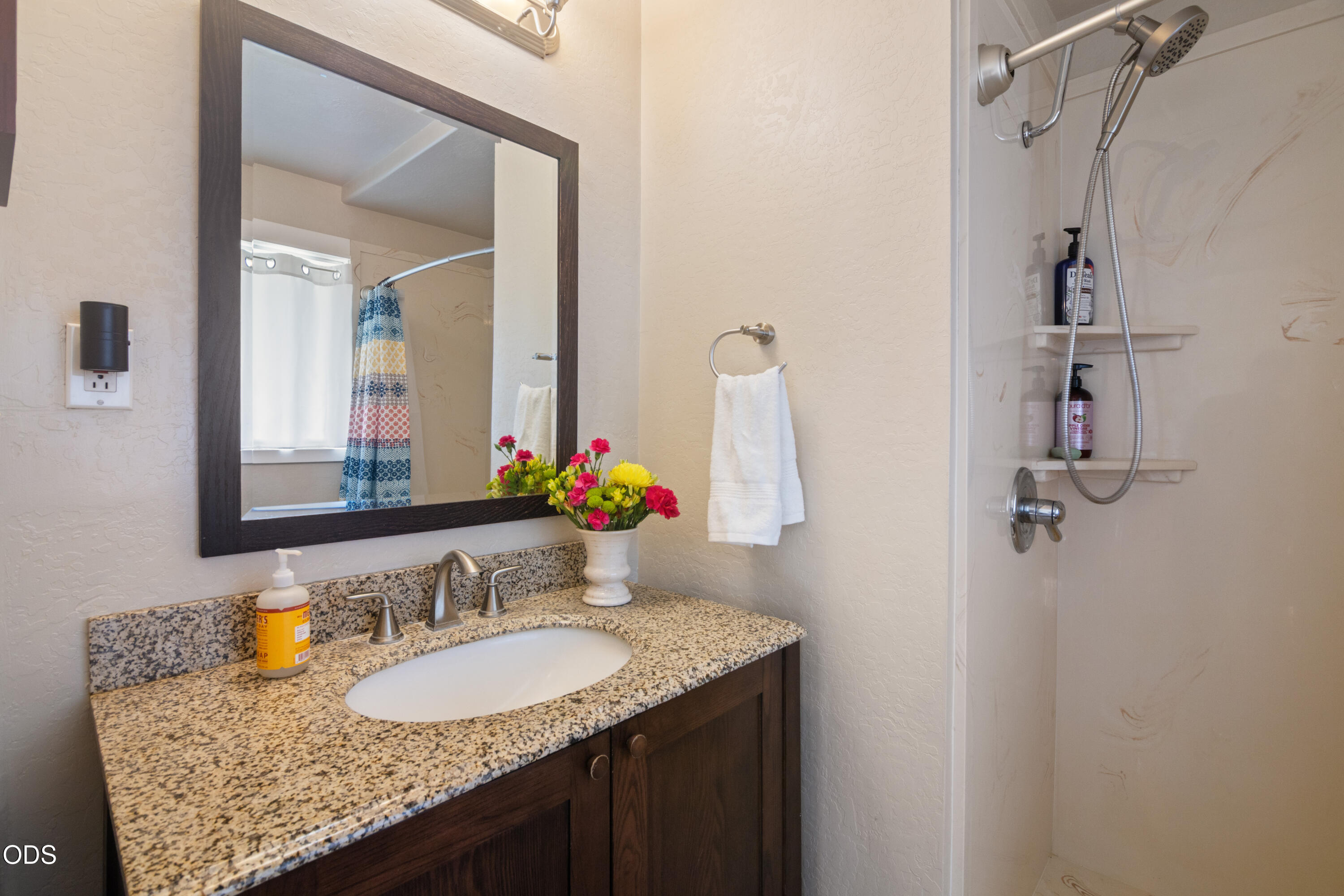 8270 Hill Road Klamath Falls, OR 97603 - Photo 13 of 30