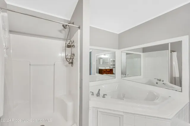 $265,000 | 14 Fiore Court, Duryea, PA 18642