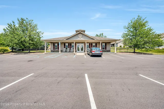 $265,000 | 14 Fiore Court, Duryea, PA 18642