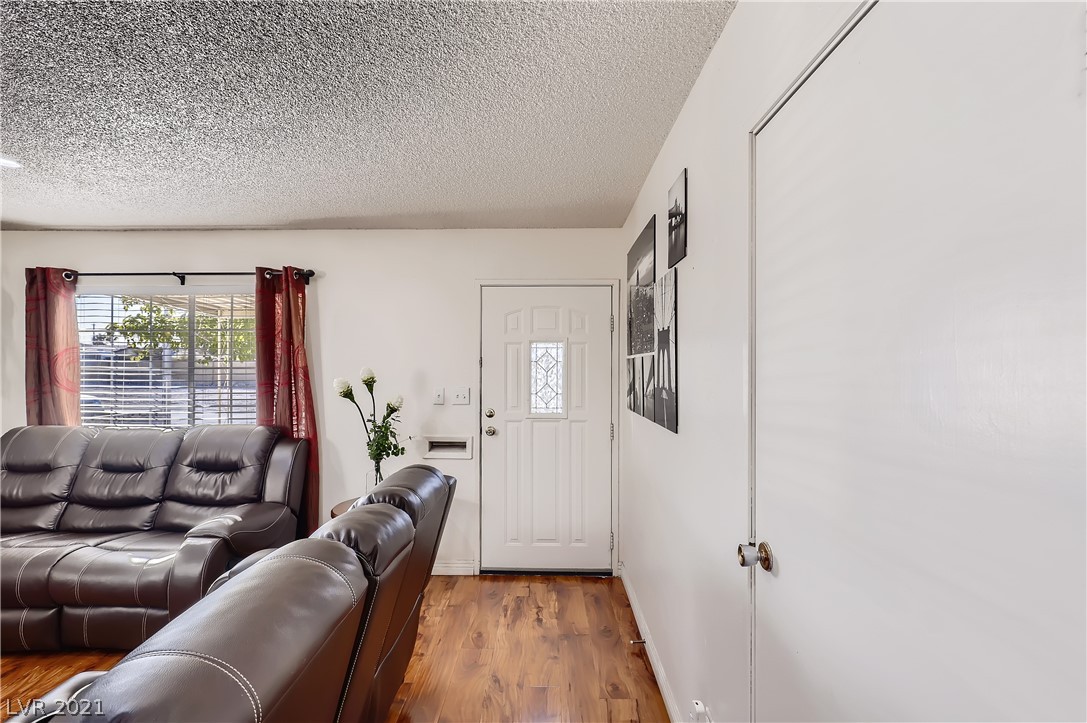 3388 Warnock Road Las Vegas, NV 89102 - Photo 4 of 23