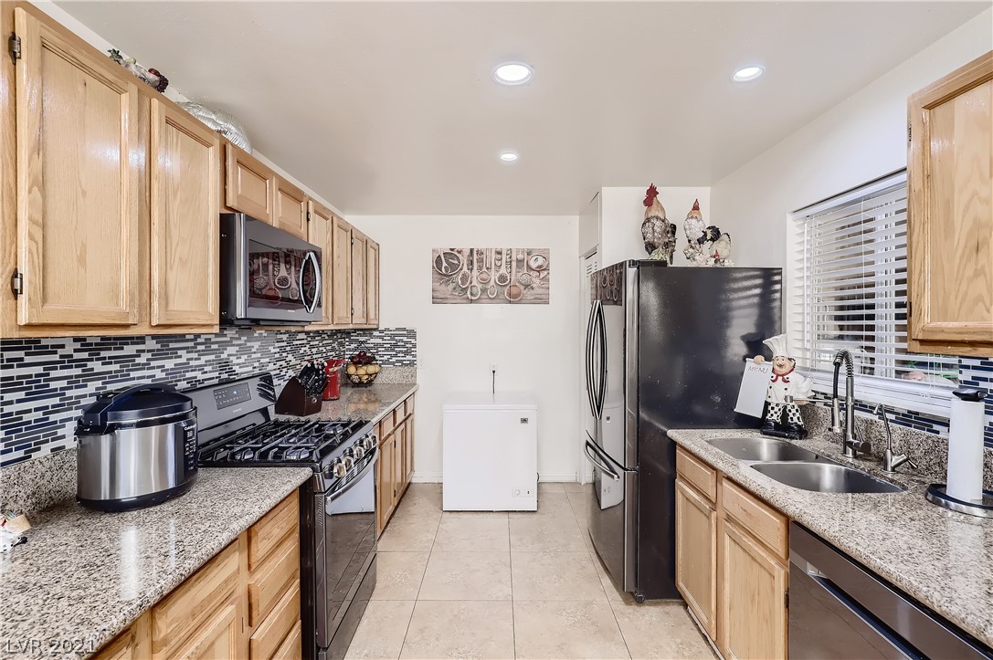 3388 Warnock Road Las Vegas, NV 89102 - Photo 7 of 23