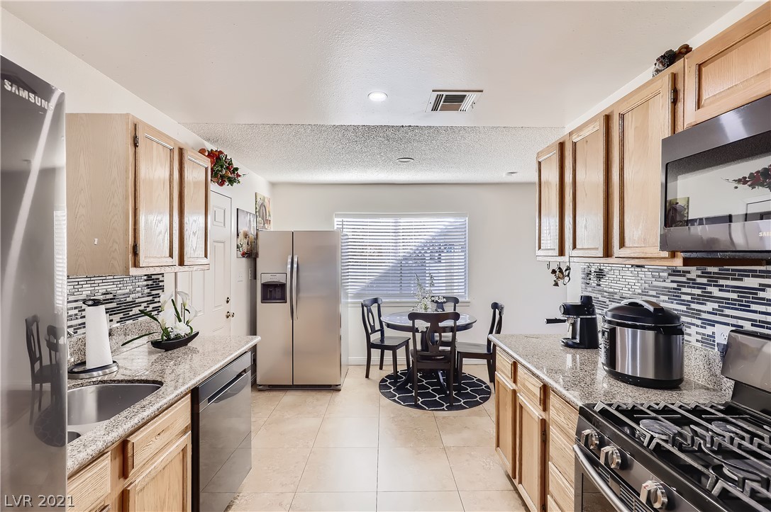 3388 Warnock Road Las Vegas, NV 89102 - Photo 8 of 23