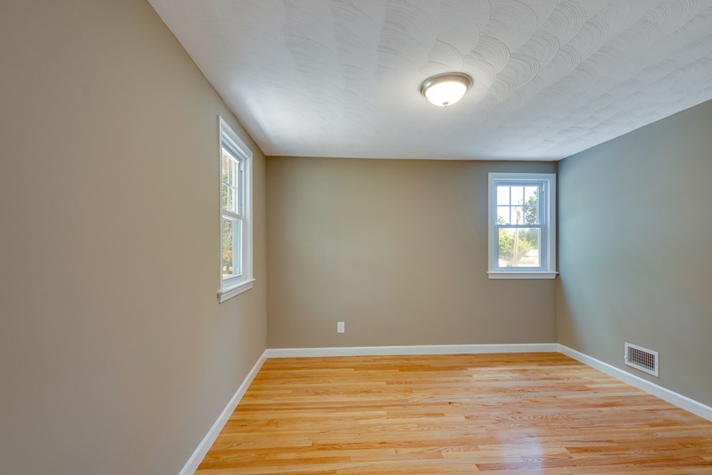 15 Anthony Road North Reading, MA 01864 - Photo 19 of 22 Gallery Image 19