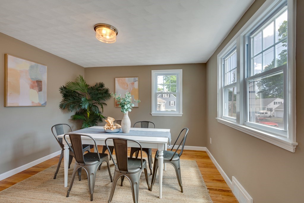 15 Anthony Road North Reading, MA 01864 - Photo 5 of 22 Gallery Image 5