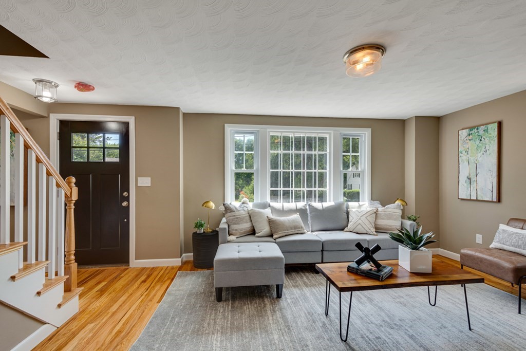 15 Anthony Road North Reading, MA 01864 - Photo 6 of 22 Gallery Image 6