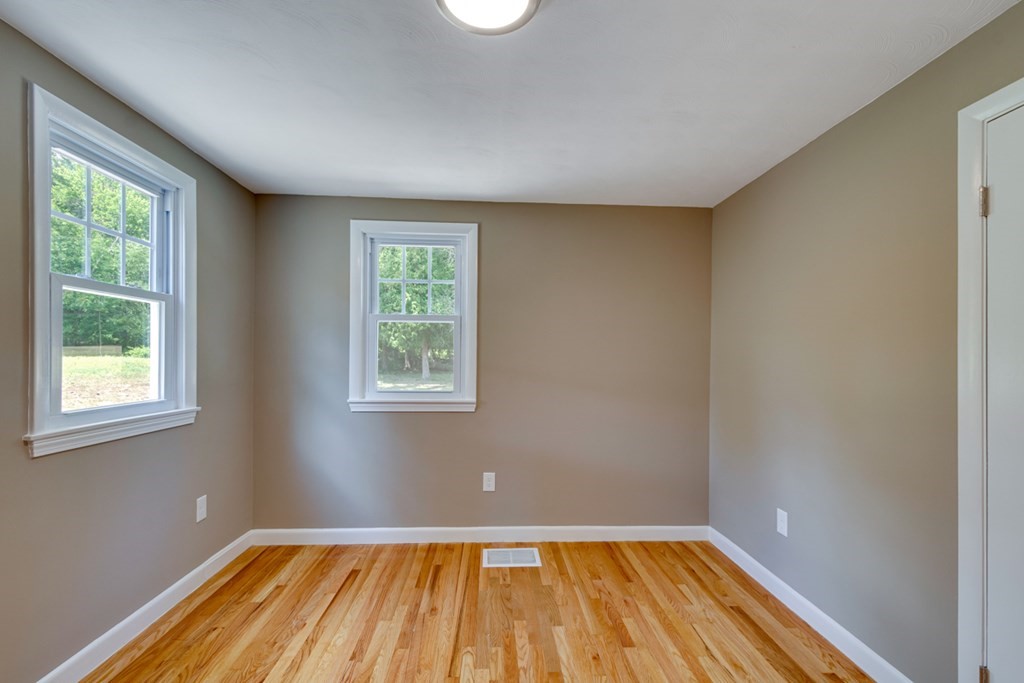 15 Anthony Road North Reading, MA 01864 - Photo 10 of 22 Gallery Image 10
