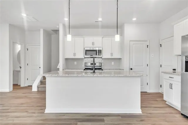 $2,150 | 374 Mountain Boulevard South, Unit 24, Jasper, GA 30143