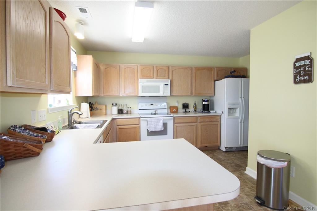 814 River Trail Road Lowell, NC 28098 - Photo 15 of 40 Gallery Image 15