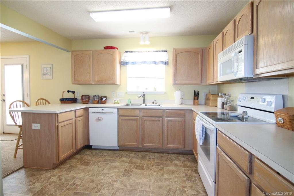 814 River Trail Road Lowell, NC 28098 - Photo 17 of 40 Gallery Image 17