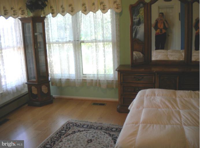 14221 Summit Lane Laurel, MD 20708 - Photo 2 of 30 Bedroom (Master)