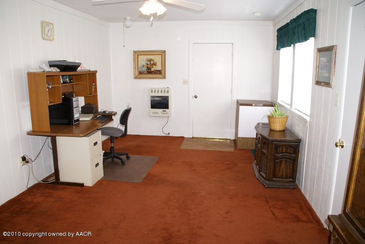 3601 South Ong Street Amarillo, TX 79110 - Photo 17 of 25 2nd Living Area