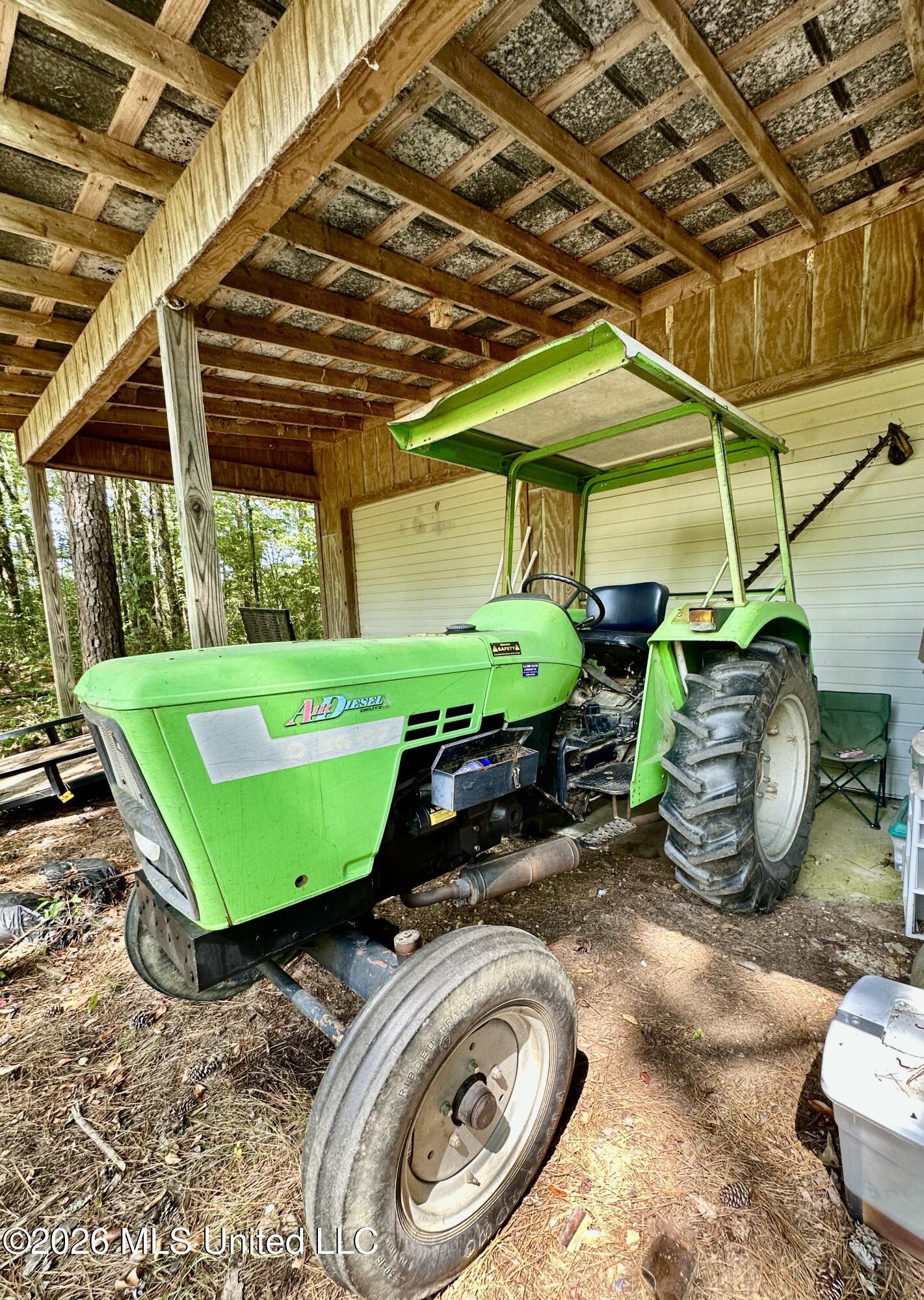 1858 East Lincoln Road Southeast Brookhaven, MS 39601 - Photo 64 of 74 Tractor