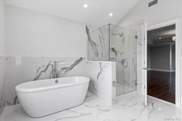 $1,629,000 | 3421 Hawthorne Drive North, Wantagh, NY 11793