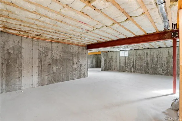a view of a garage