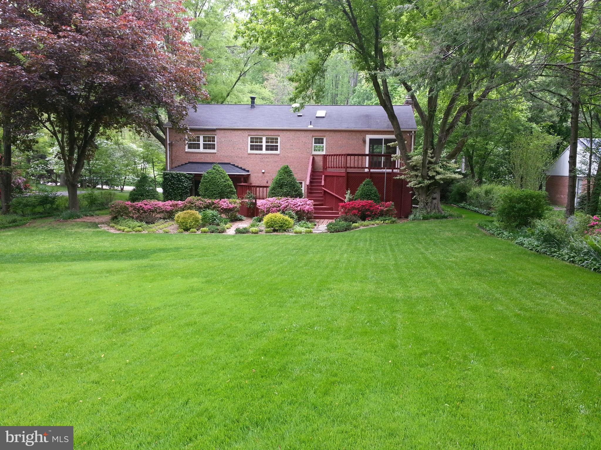 11513 Vale Road Oakton, VA 22124 - Photo 27 of 30 Exterior (Rear)