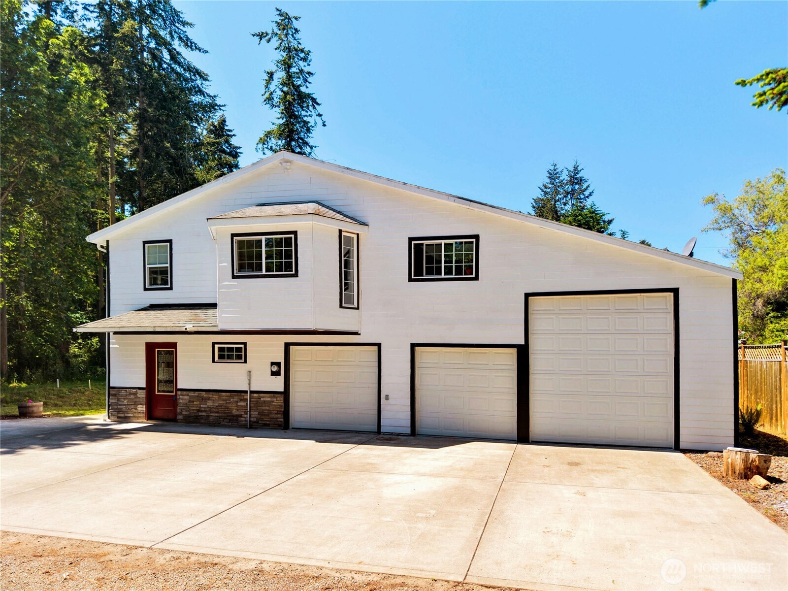 196 Nolton Road Nordland, WA 98358 - Photo 3 of 38