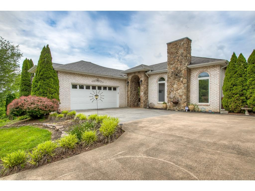 125 Timbertree Branch Road Kingsport, TN 37660 - Photo 1 of 36 Photo 1