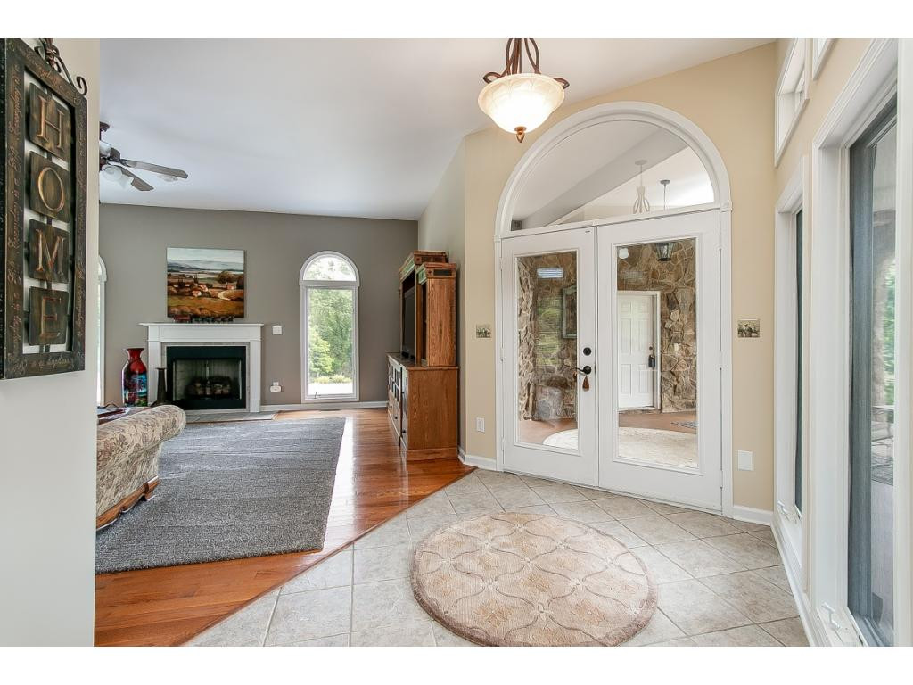125 Timbertree Branch Road Kingsport, TN 37660 - Photo 3 of 36 Photo 3