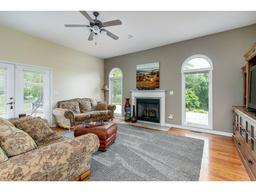 125 Timbertree Branch Road Kingsport, TN 37660 - Photo 4 of 36 Photo 4