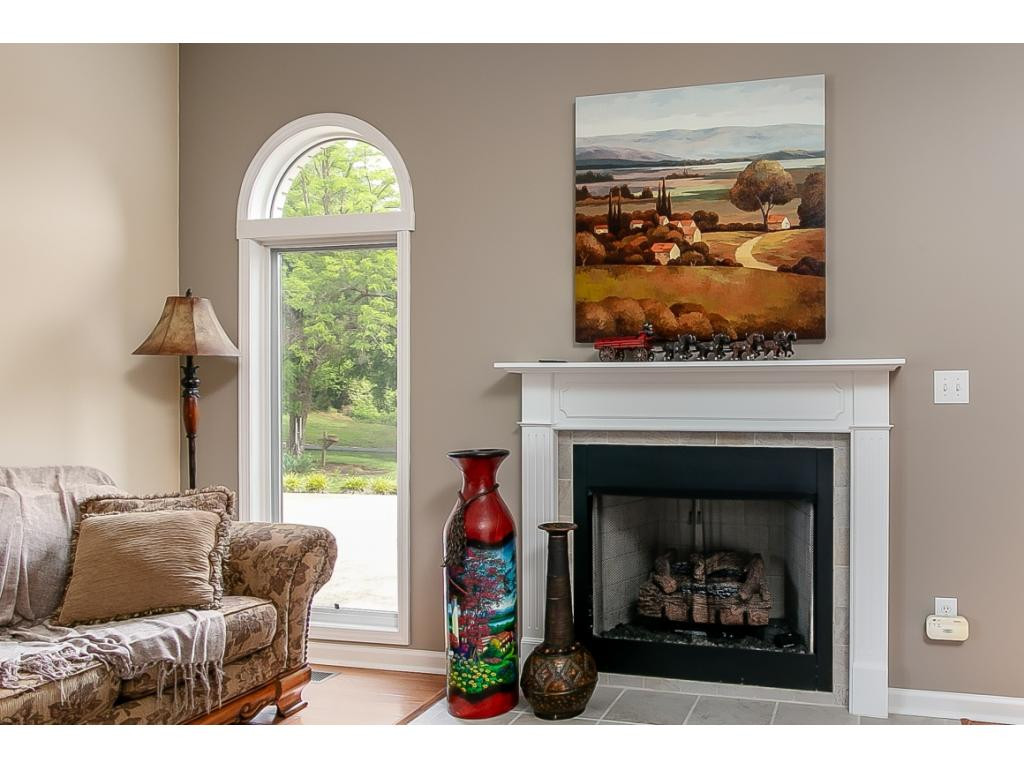 125 Timbertree Branch Road Kingsport, TN 37660 - Photo 6 of 36 Photo 6