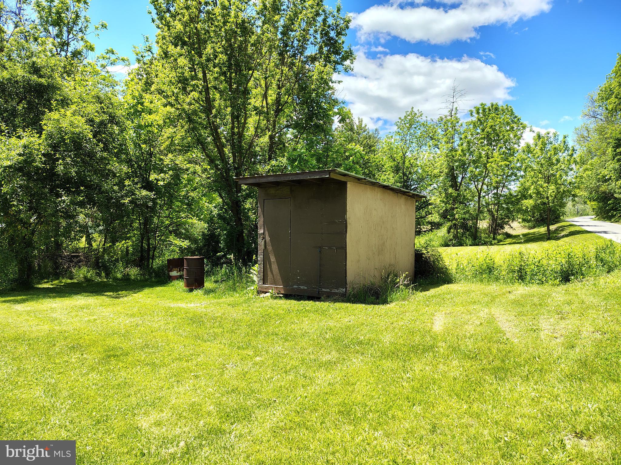 1050 Creek Rd. Port Royal, PA 17082 - Photo 3 of 33