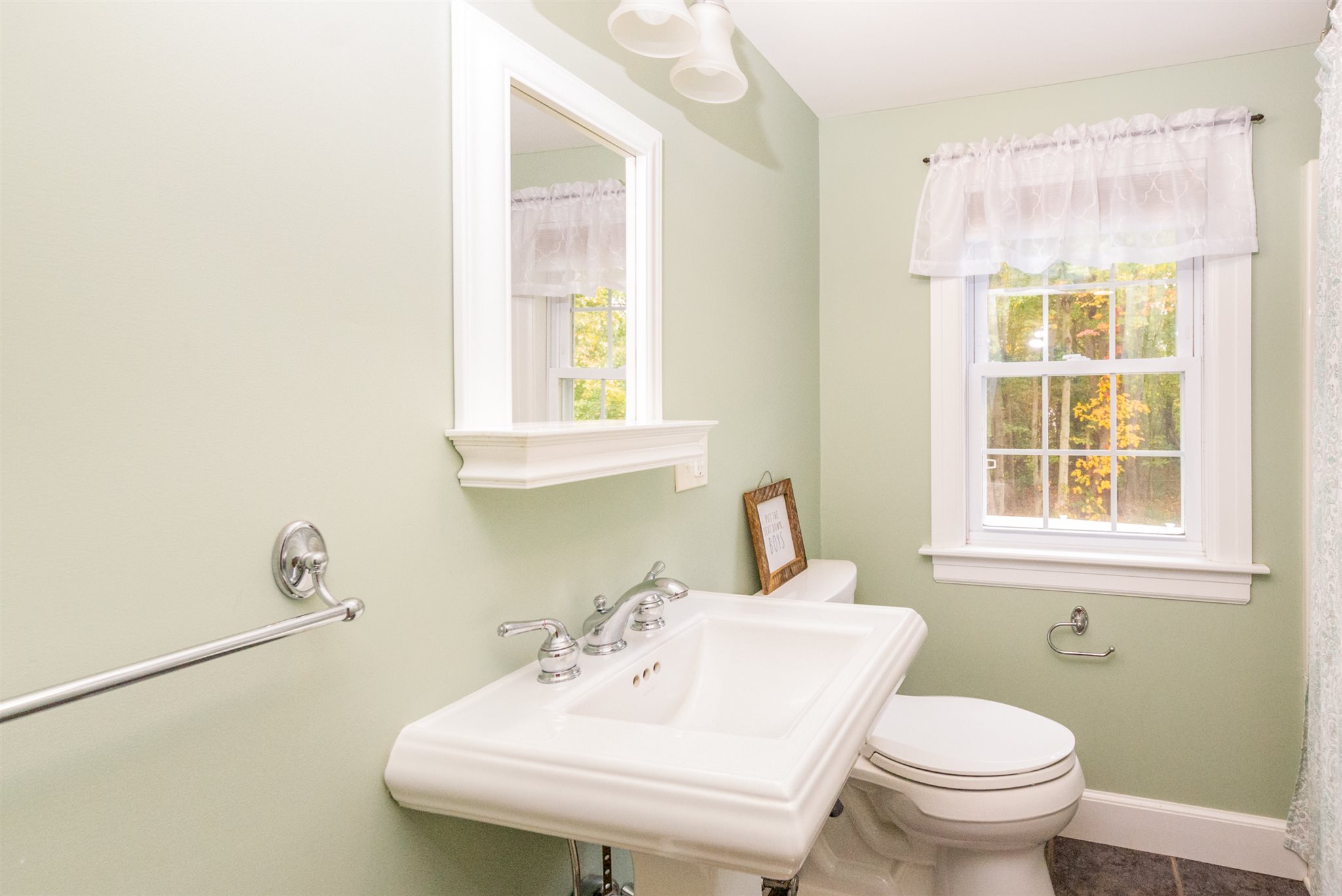 4 Exeter Road Kingston, NH 03848 - Photo 29 of 35