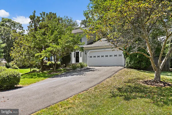 $898,900 | 9404 Goldfield Lane, Burke, VA 22015