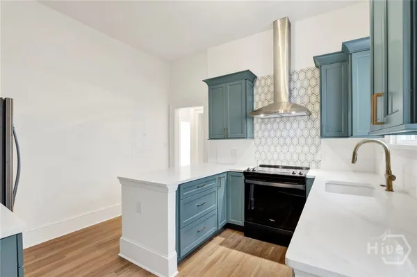 $2,500 | 105 East Gwinnett Street, Unit 2, Savannah, GA 31401