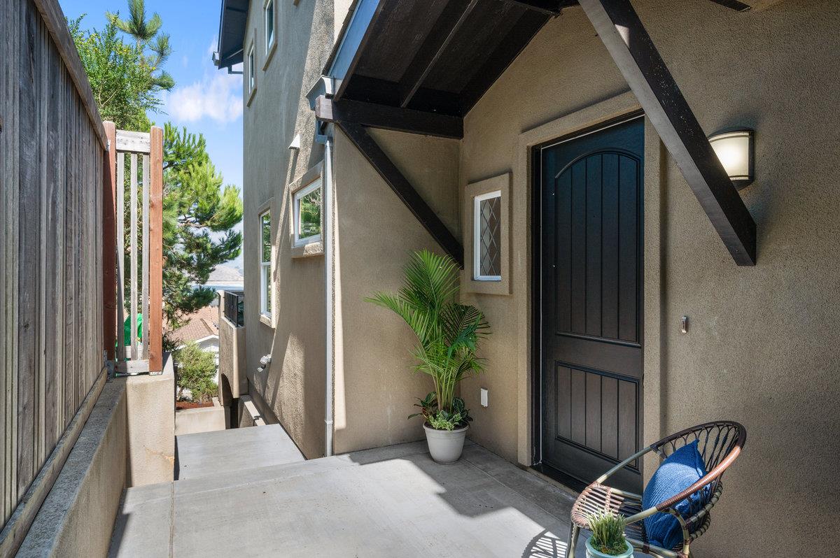 240 Stanley Avenue Pacifica, CA 94044 - Photo 4 of 100