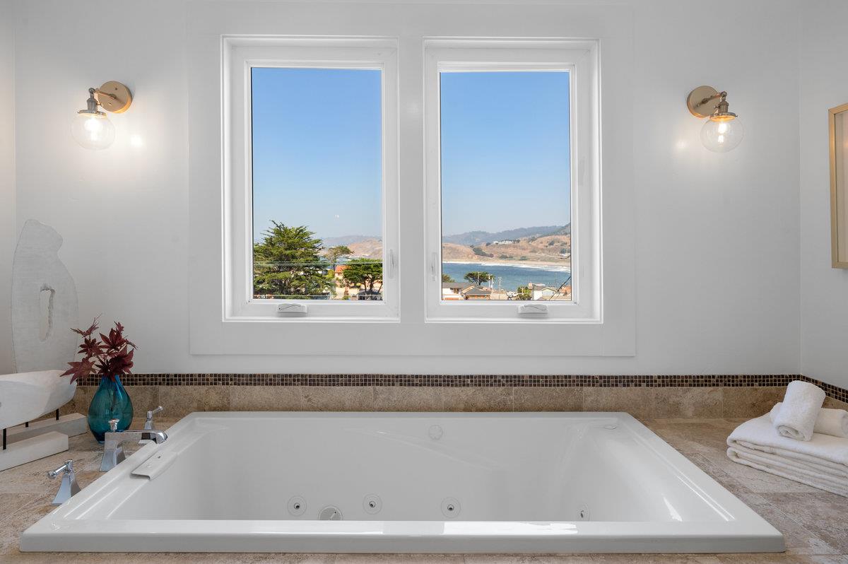 240 Stanley Avenue Pacifica, CA 94044 - Photo 44 of 100 a bathroom with a bathtub