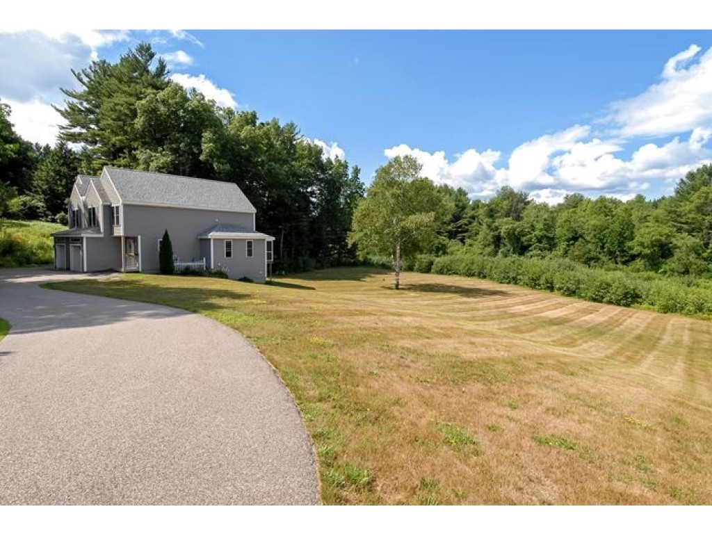 178 Winnicutt Road Stratham, NH 03885 - Photo 3 of 31