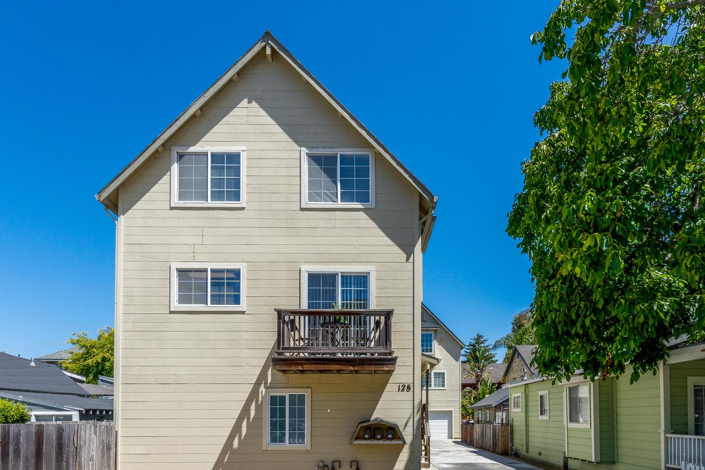 124 Sycamore Street Santa Cruz, CA 95060 - Photo 21 of 40 a view of a house with a yard