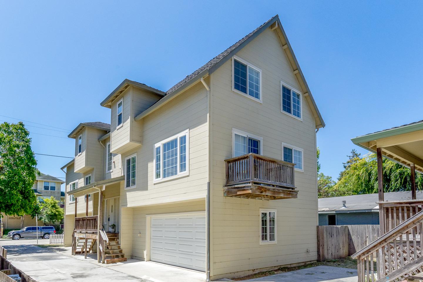 124 Sycamore Street Santa Cruz, CA 95060 - Photo 29 of 40 a view of a house with a garage